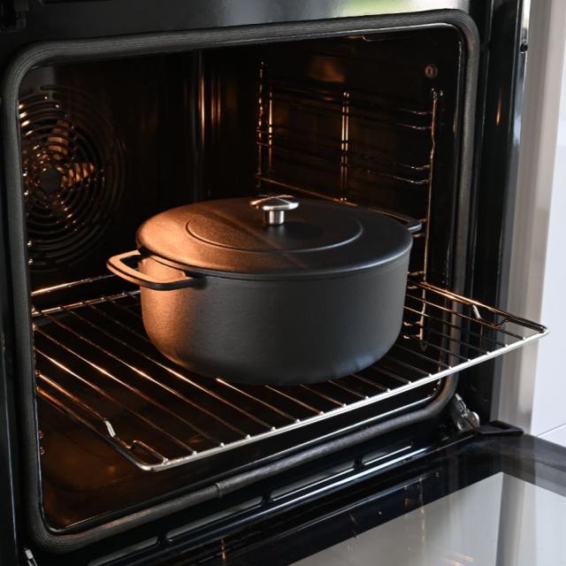 Combekk støbejernsgryde 24 cm – sort med sølv knop