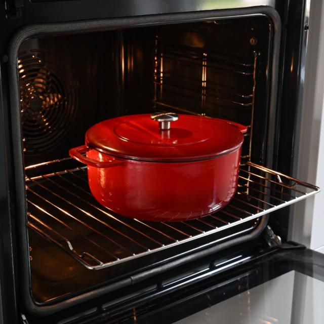 Combekk støbejernsgryde 24 cm – cherry med guldfarvet knop