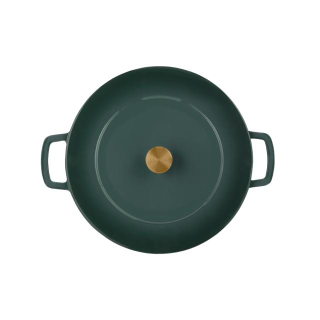 Combekk støbejernsgryde 32 cm – holly green med guldfarvet knop