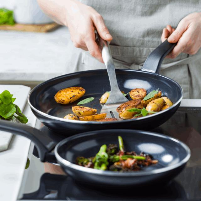 Greenpan Essens stegepandesæt 20+28 cm