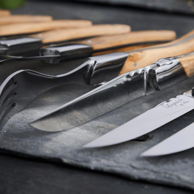 Laguiole by hâws steakbestiksæt – 12 dele, oliventræ