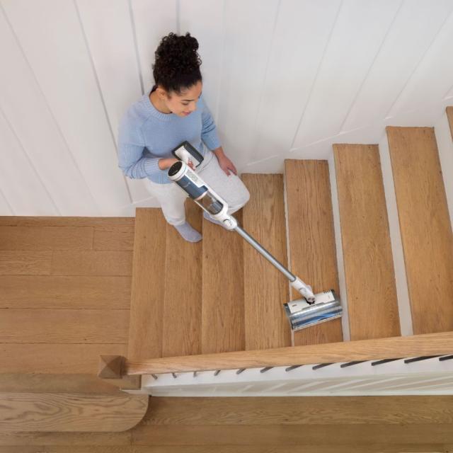 Shark Cordless Floor Detect ledningsfri støvsuger med auto-tømning, hvid/navy